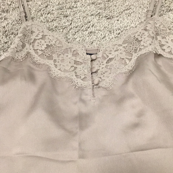 Top - Picture 2 of 4